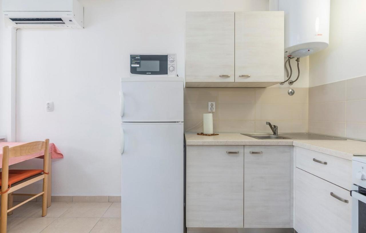 Peskera Apartments Tomicic Porec Room photo